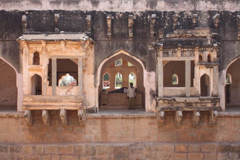India 2010 - Hampi - Temples - Queens Bath
